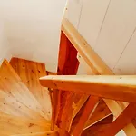 דירה Maisonette With Wood Stove And Natural Garden *
